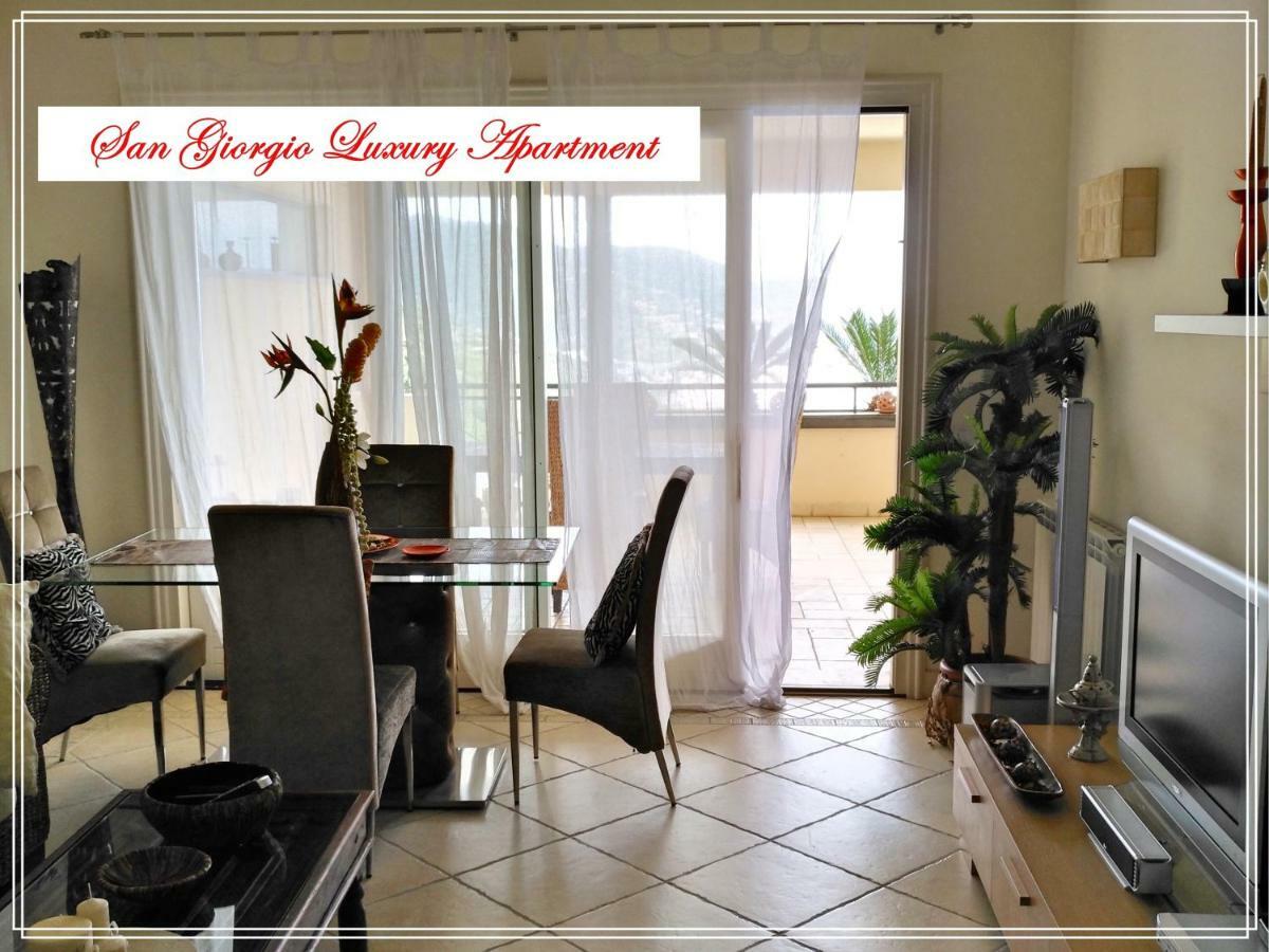 San Giorgio Luxury Apartment Taormina-Panoramic Pool & Parking Space Exteriér fotografie